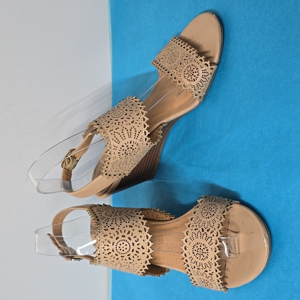 XOXO Lasercut Slingback Round Open Toe Wedge Sandals Size 9
